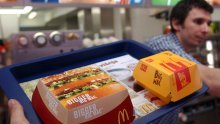 Rast prodaje McDonald'sa u ključnim regijama, dobit smanjena