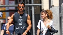 U društvu atraktivne brinete: Justin Theroux na sve načine pokušava zaboraviti Jennifer Aniston