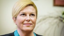 Grabar-Kitarović: Tko je Vučiću rekao da su u Hrvatskoj paljene srpske zastave? To nije istina