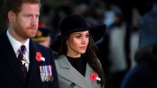 Majka Meghan Markle namjerava otkriti nepoznate detalje o njezinoj vezi s princem Harryjem