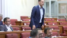 Petrov kritizirao Vladu i hvalio predsjednicu