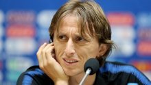 Modrić izgubio živce zbog pitanja o Mamiću i odbrusio novinaru