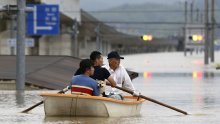 U Japanu najmanje 141 žrtva razornih kiša i odrona