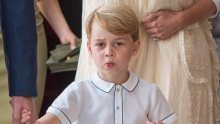 Princ George na krštenju mlađeg brata odjeven je isto kao i William kad se krstio Harry