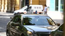 Uber smanjuje gubitak, no daleko je od profitabilnosti