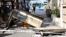 Krš i lom u centru Zagreba; usred noći pokosio terasu kafića i kućicu u kojoj se nalazio zaštitar HNB-a