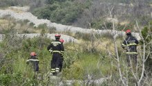 Požar kod Zatona pod nadzorom, kanaderi se povukli