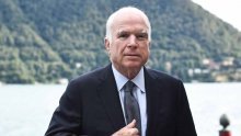 Pomirio se s krajem: Republikanski senator John McCain prekida liječenje tumora mozga