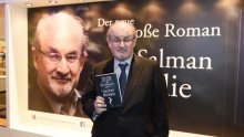 Salman Rushdie misli da poeziju treba učiti napamet, stručnjaci se slažu