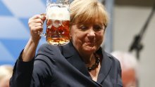 Angela Merkel čestitala Kolindi na pobjedi