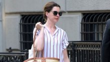 Anne Hathaway uživa u ljepotama Jadrana - i to u društvu dizajnera Valentina