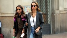 Kao sestre: Jessica Alba i njezina kći modno su se uskladile za šetnju