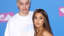 Pete Davidson osvojio je Arianu Grande samo jednim poljupcem