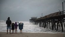 Opasni uragan Florence stigao do kopna; vjetar žestoko udara, a očekuju se i katastrofalne poplave