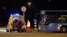 U sudaru ZET-ova autobusa i auta ozlijeđeno pet osoba