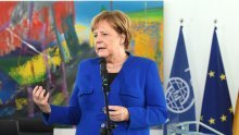 Merkel nudi 'malu pomoć' u rješenju arbitražnog problema Slovenije i Hrvatske