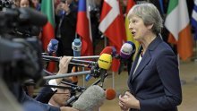 May drži da se do dogovora o brexitu može intenzivnim radom