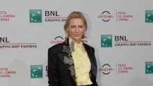 Vjerna klasici: Cate Blanchett pokazala kako nositi crno odijelo