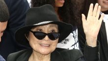 Yoko Ono oslikala zidove podzemne željeznice blizu čuvene zgrade Dakota