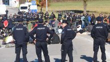 Ujić - Migranti vraćeni iz Hrvatske tvrde da su bili žrtve policijske brutalnosti