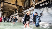 [VIDEO] Vodena apokalipsa u Italiji odnijela već pet života, mostovi u Veneciji više nisu sigurni