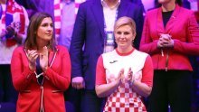 Podrška s tribina: Kolinda Grabar-Kitarović ponovno u dresu bodrila tenisače