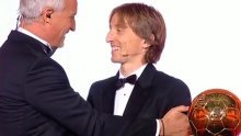 Fantastični Luka Modrić osvojio je SVE! Večeras je dobio i Zlatnu loptu!