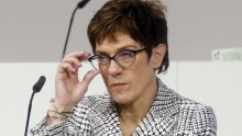 Ovo je nasljednica Angele Merkel: Annegret Kramp-Karrenbauer nova šefica CDU-a