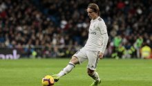 Modrić donio Zlatnu loptu pred navijače Reala, Benzema se pobrinuo za pobjedu