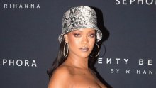 Rihanna bacila fanove u trans: Ovim je odgovorom napokon potvrdila ono što svi čekaju