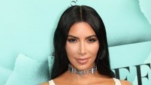 Ima li kraja rastrošnosti? Kim Kardashian je za svaku djevojčicu iz obitelji kupila skupocjenu torbicu