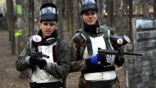 Lude fotografije iz Turske; pogledajte kako se nogometaši Dinama zabavljaju na paintballu