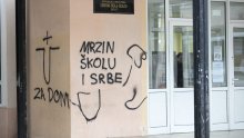 'Mrzin školu i Srbe', kukasti križ i ušato 'U' na splitskoj osnovnoj školi