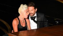 Dvorana na nogama: Lady Gaga i Bradley Cooper nagrađeni pljeskom, a potez Irine Shayk iznenadio je sve