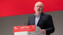 Timmermans: Nije uloga Komisije riješiti arbitražni spor, a Tajanijevu izjavu osuđujem