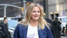 Dok su njezine kolegice opsjednute mladolikim izgledom, Drew Barrymore tvrdi: 'Starenje je luksuz'