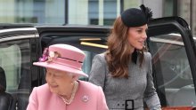 Kate Middleton ostala u drugom planu: S kraljicom u prvom zajedničkom angažmanu nakon čak osam godina