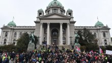 Policija za svaki slučaj okupirala parlament u Beogradu