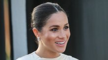 Majka vojvotkinje od Sussexa stigla u Veliku Britaniju: Svi se pitaju je li Meghan već rodila?