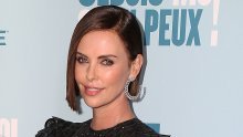 Charlize Theron progovorila o eksperimentiranju s drogom, životu s alkoholičarom i opsesivno-kompulzivnom poremećaju