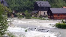 Nabujala Korana odsjekla selo u nacionalnom parku Plitvička jezera