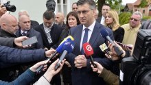 Plenković pohvalio predsjednicu zbog Tuđmanova odlikovanja, a o referendumu kaže: Polako...