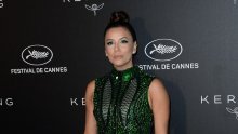 Eva Longoria ponosno istaknula svoju nikad vitkiju figuru u izazovnoj haljini