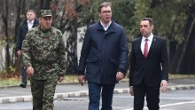 Srbija zakuhava: Vučić poslao Vulina u vojarnu u Kraljevu, ovaj izveo vojsku i podigao MiG 29!?