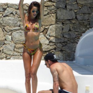 Izabel Goulart na Mikonosu