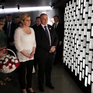 Predsjednica Kolinda Grabar-Kitarović na otvorenju Muzeja Domovinskog rata