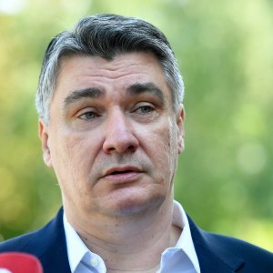 Zoran Milanović položio vijence podovom Dana pobjede