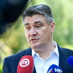 Zoran Milanović položio vijence podovom Dana pobjede