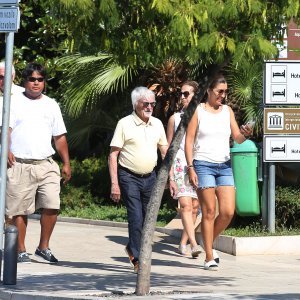 Bernie Ecclestone sa suprugom i društvom u Šibeniku