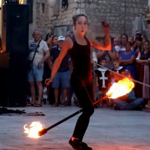 Šibenik: Atraktivan nastup skupine Artistika